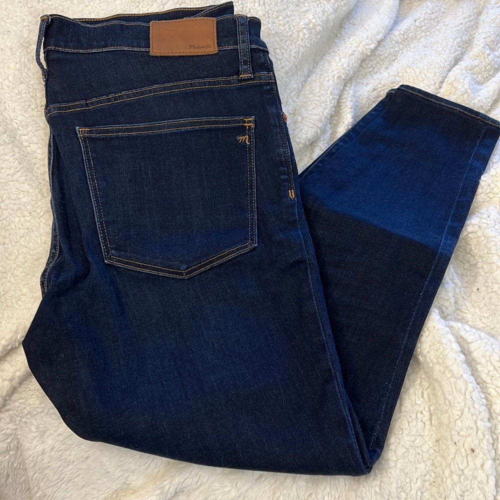 Madewell 9 in dark wash Size 31 skinny jeans